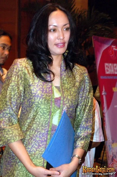 Foto Angelina Sondakh