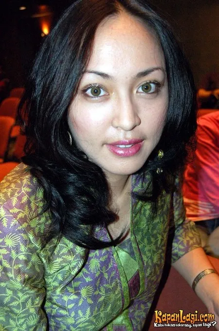 Foto Angelina Sondakh