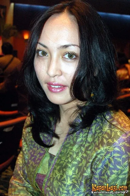 Foto Angelina Sondakh