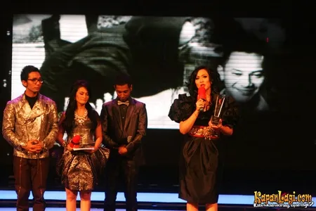 Foto Angelina Sondakh