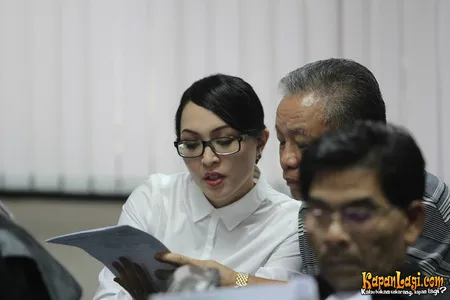 Foto Angelina Sondakh