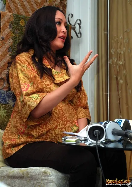 Foto Angelina Sondakh