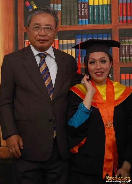 Foto Angelina Sondakh
