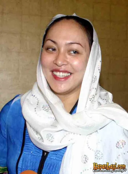 Foto Angelina Sondakh