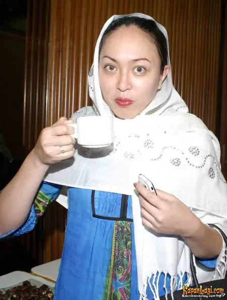 Foto Angelina Sondakh