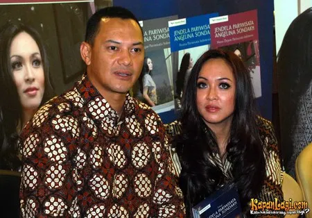 Foto Angelina Sondakh