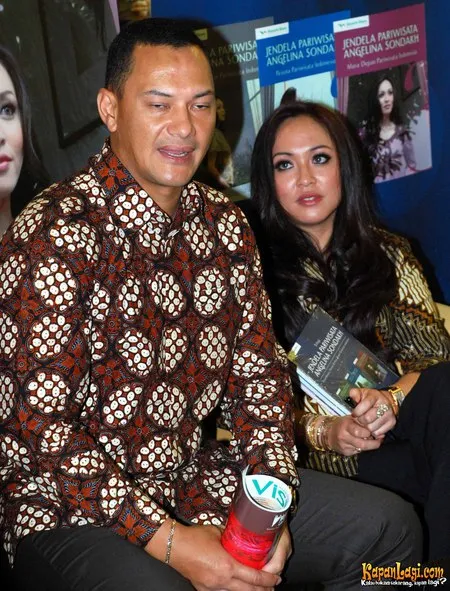 Foto Angelina Sondakh