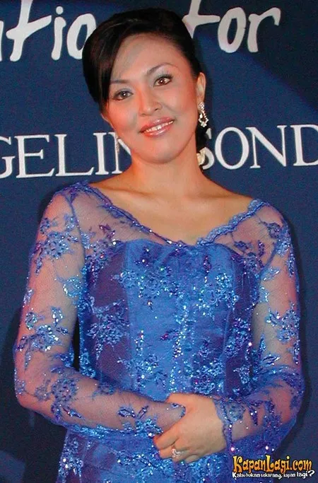 Foto Angelina Sondakh