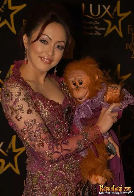 Foto Angelina Sondakh
