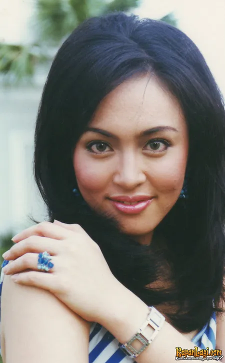 Foto Angelina Sondakh