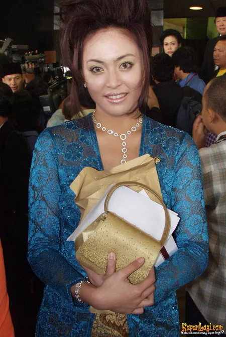 Foto Angelina Sondakh
