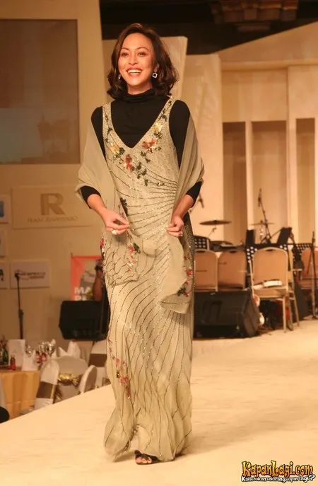 Foto Angelina Sondakh