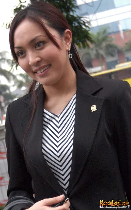 Foto Angelina Sondakh