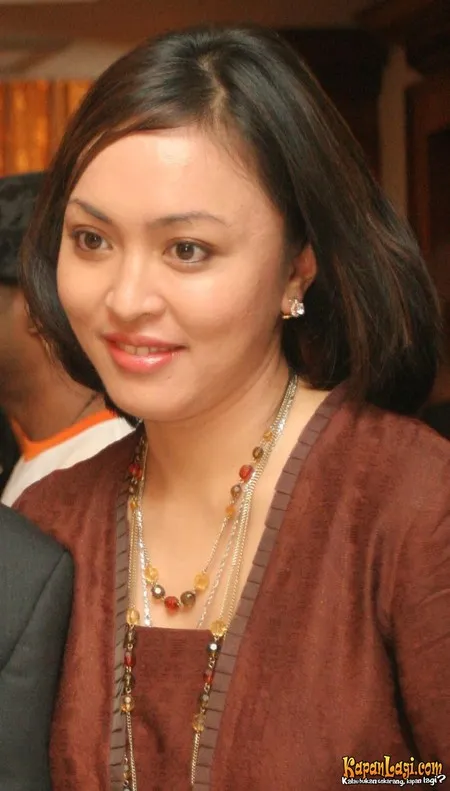 Foto Angelina Sondakh