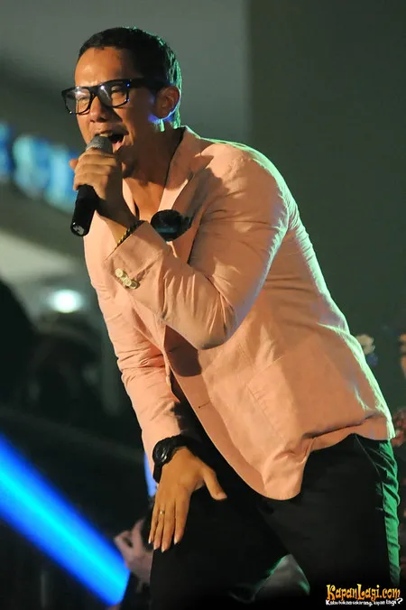 Foto Angga Maliq And D Essentials