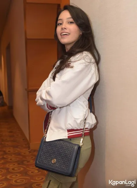 Foto Anggika Bolsterli