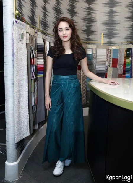 Foto Anggika Bolsterli