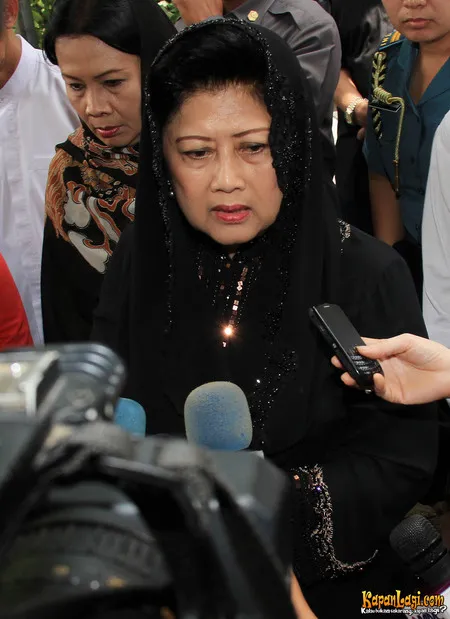Foto Ani Yudhoyono