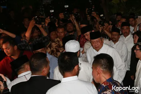 Foto Ani Yudhoyono