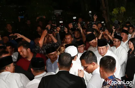 Foto Ani Yudhoyono
