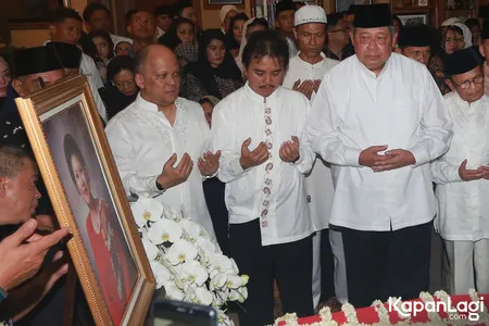 Foto Ani Yudhoyono