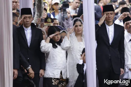 Foto Ani Yudhoyono