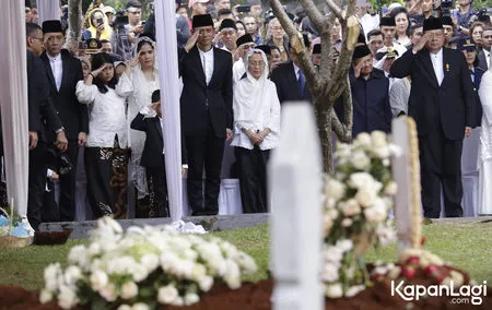 Foto Ani Yudhoyono