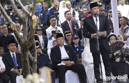Foto Ani Yudhoyono