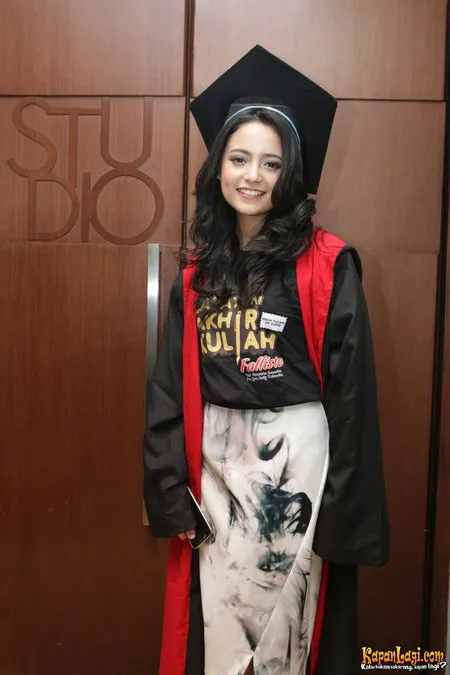 Foto Anjani Dina