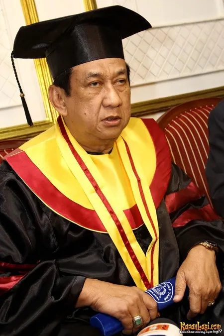Foto Anwar Fuadi