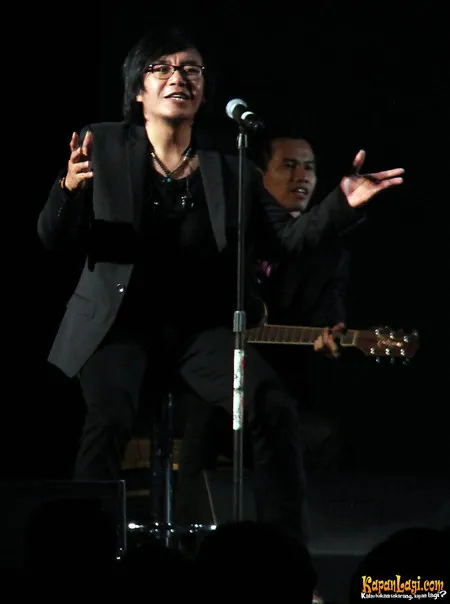 Foto Ari Lasso