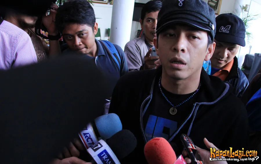 Kasus Ariel melawan pramugari mash terus berjalan hingga kini.