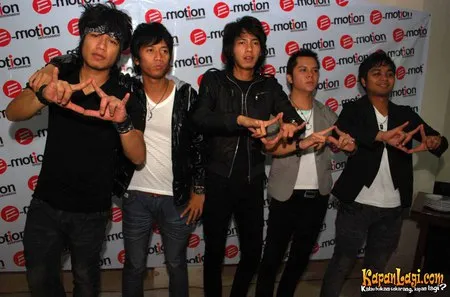 Foto Armada Band