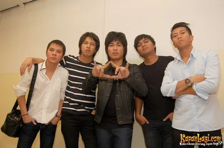 Foto Armada Band