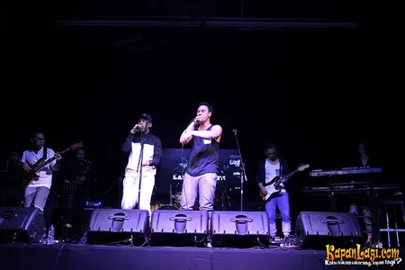 Foto Art Of Tree Band