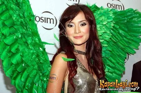 Foto Artika Sari Devi