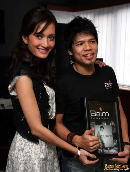 Foto Artika Sari Devi