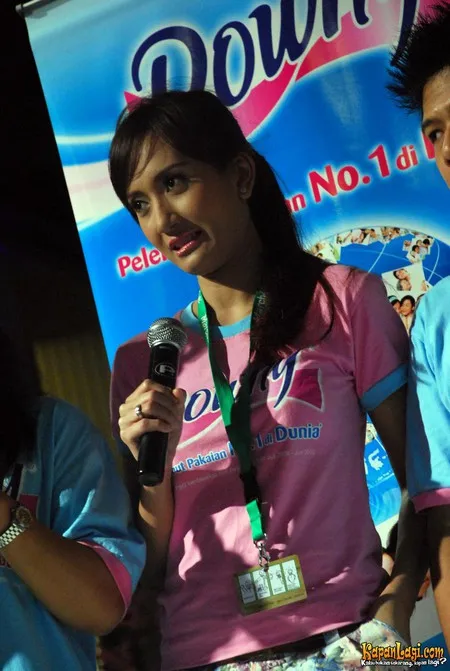 Foto Artika Sari Devi