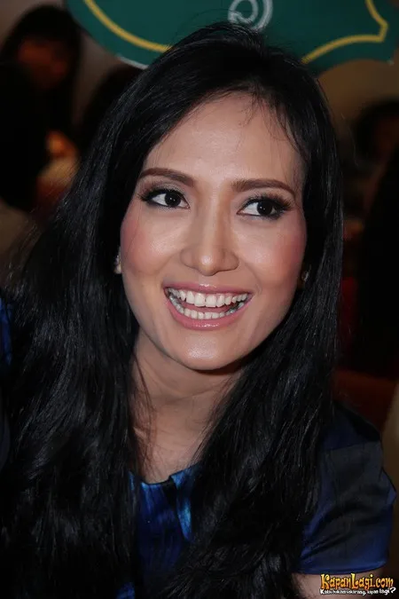 Foto Artika Sari Devi