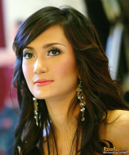 Foto Artika Sari Devi