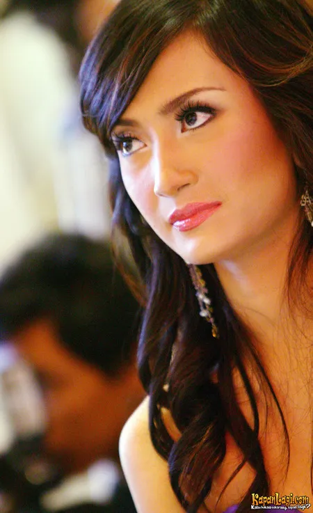 Foto Artika Sari Devi