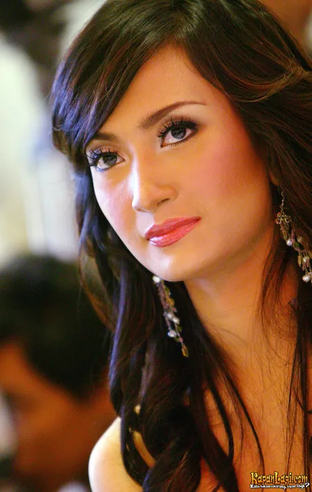 Foto Artika Sari Devi