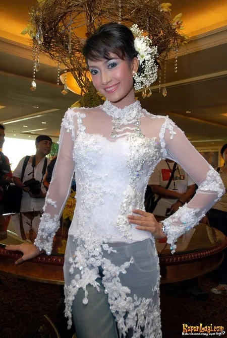 Foto Artika Sari Devi