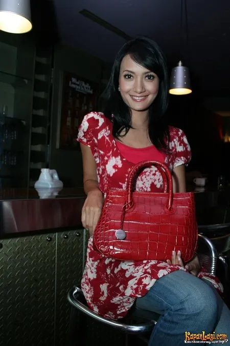 Foto Artika Sari Devi