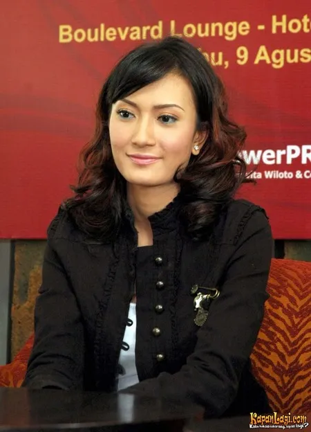 Foto Artika Sari Devi