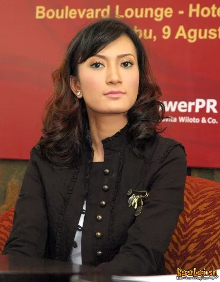 Foto Artika Sari Devi