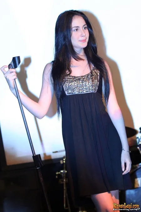 Foto Arumi Bachsin