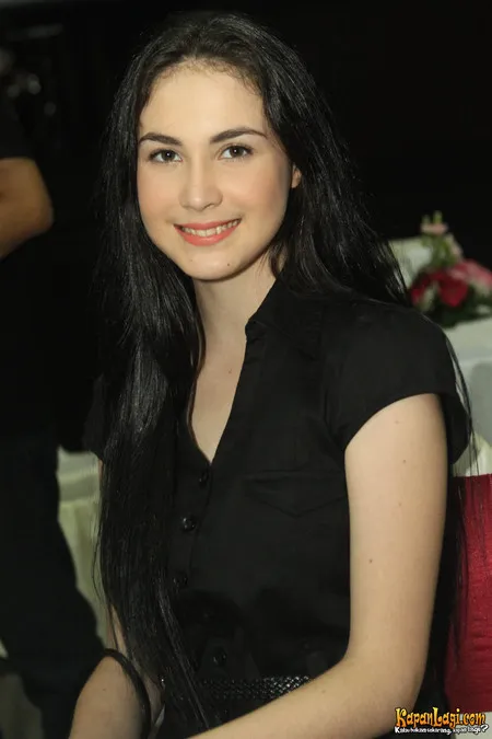 Foto Arumi Bachsin