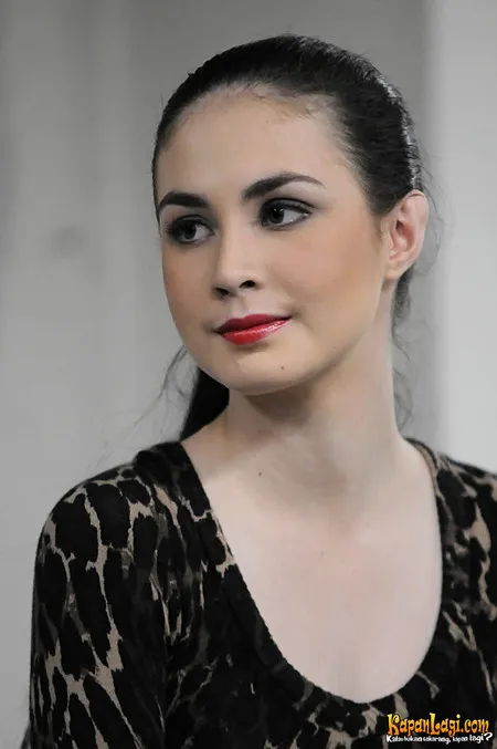 Foto Arumi Bachsin