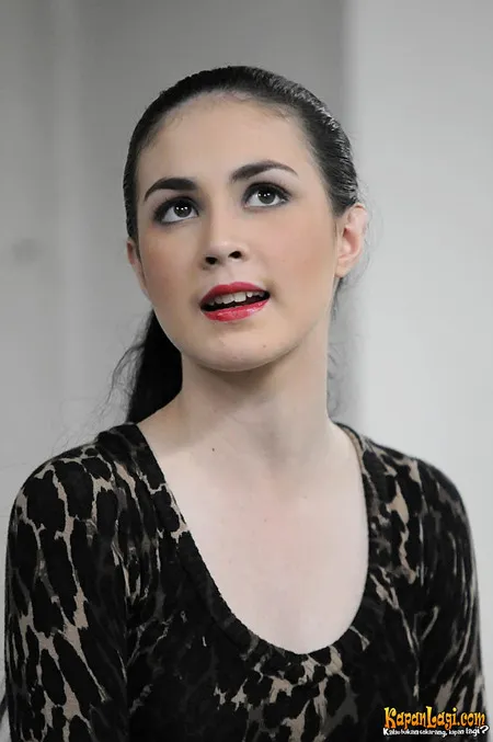 Foto Arumi Bachsin